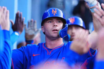 メッツ去る264発男の美人妻「NYに恋に落ちた」　移籍で溢れた感謝「大好きでした」