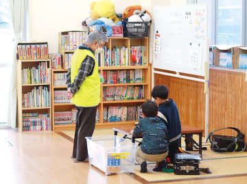 「朝の小1の壁」を解消へ　始業前に児童預かり実施　埼玉・富士見　市内の4小学校に隣接する放課後児童クラブを利用　見守り員はシルバー人材センターが担当