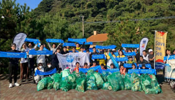 湖池屋が福岡で海岸清掃 宗像の海を未来につなぐ