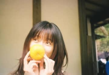 ハン・ヒョジュ、日本で初のフォトブックを12月15日に発売！「匿名の恋人たち」オフショットを収録