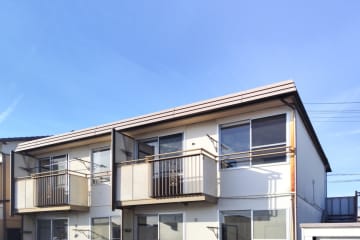 夫も亡くなり都内で暮らすには年金「月10万円」では心許ないため、“都営住宅”への入居を検討しています。息子から「単身だと入れないかも」と言われたのですが、本当ですか？