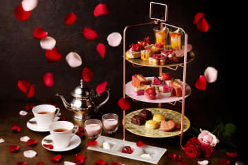 シャングリ・ラ 東京“苺が主役”のバレンタインアフタヌーンティー、苺×ヨーグルトの爽やかスイーツなど