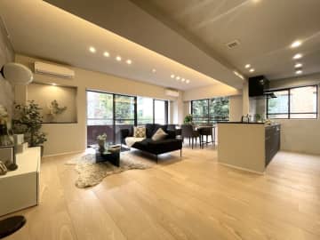 赤坂グランドハウス 3階｜「青山一丁目」駅徒歩5分。「乃木坂」・「六本木」が徒歩圏内。緑と品格に寄り添う、赤坂高台のプライベートレジデンス。専有面積100㎡超、広々22帖超LDK。収納豊富な3LDK角住戸