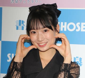 百田汐里、初カレンダーで“ラストJK”あらわに！「制服いっぱい見てほしい」