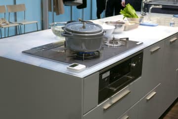 使いやすいキッチンってどんな形? TOTOで見てきた