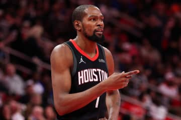 「KDがOKCで優勝してたら、とっくに歴代トップ10だっただろう」アリナスがデュラントとカリーの“レガシー”を比較し嘆き＜DUNKSHOOT＞