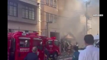 隣は “歴史的建物”の消防署…高級住宅街の東京・高輪で火災　住宅全焼し女性（92）ケガ「ガスつけようとしたら火が出た」