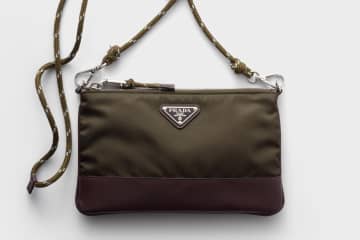 プラダ“アウトドアテイスト”のショルダーポーチやメッシュスニーカー、伊勢丹新宿店メンズ館で