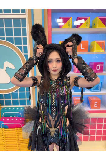 “悪役美女レスラー”、スタイル際立つ新衣装にファン騒然「お尻のフリフリが」「可愛すぎ」　上谷沙弥に「反則級やろ」の声