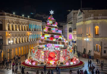 「ハッピークリスマスカーニバル」テーマのイルミネーションがマカオの街を彩る