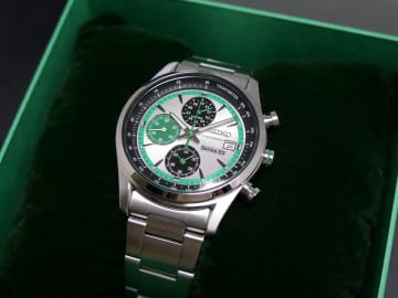 E3系の思い出を手元に…　E3系つばさシルバーカラーの世界観を細部にわたり表現したオリジナルウオッチ（限定モデル）が数量限定で12月13日より登場