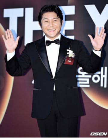 チョ・セホ、暴力団との関係を否定も…暴露者が新たに証拠写真を公開