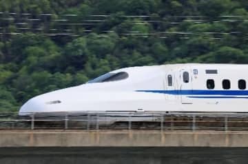 JR西日本、3月14日にダイヤ改正。新快速にも「うれしート」登場、奈良線・稲荷駅は全列車停車に
