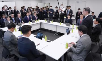 自維公、地方負担ない方向で調整　小学校の給食無償化巡り