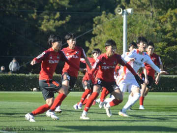 U-16 Jリーグ選抜が紅白戦を実施