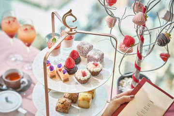 センタラグランドホテル大阪「苺＆チョコ」アフタヌーンティー、“フレッシュ苺のせ”ガトーショコラなど