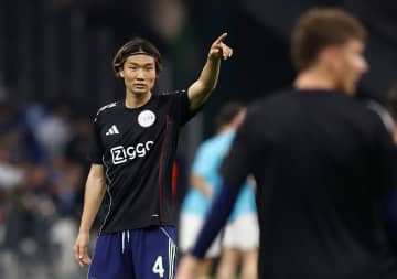 板倉滉に批判殺到　守備的ＭＦ起用に元蘭代表「彼の資質はそこにない」「スタメンではない」