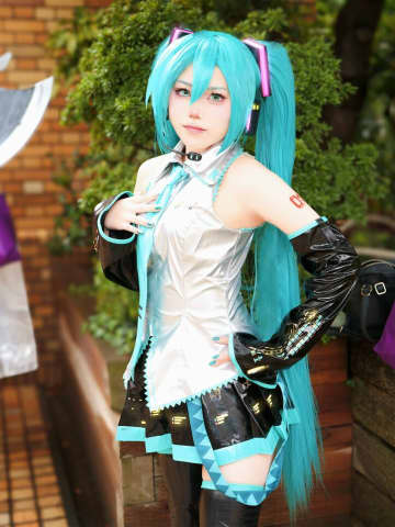 初音ミクのコスプレ、こだわったのは「サイバーで光沢感のあるネイル」