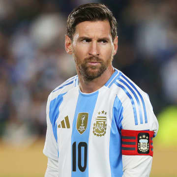 日本や韓国よりも環境面で恵まれたのに…前回王者アルゼンチンを襲う“衝撃の試練”。ラウンド32でFIFAランク１位と激突の恐れ【北中米W杯】