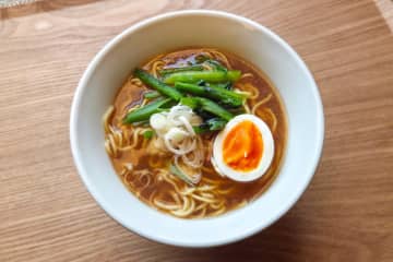 無印良品の袋麺「生麺を熟成乾燥させたラーメン」が想像以上　モチモチ食感に驚き
