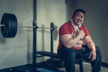 「おまかせください、悪魔トラブル！」“特製冷蔵庫マグネット”を先着でプレゼント『悪魔祓い株式会社』