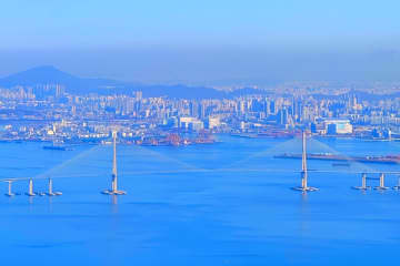 「日本を追い越した」と自画自賛ムードまん延する韓国、「愛国過剰に警戒を」―主要紙