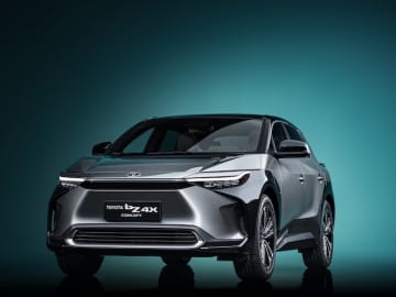 【コラム】EV普及に逆風、政府・与党がEV新税画策　自動車重量税に2万4000円上乗せ