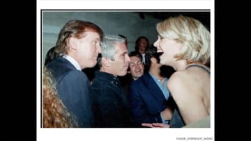 トランプ大統領と女性の写真も…エプスタイン氏めぐる新たな写真公開　ホワイトハウス「虚偽の物語を作り出そうとしている」と反発