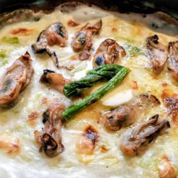 発酵バターとバター入りチーズの風味！濃厚で香ばしい牡蠣グラタン！白菜グラタン！