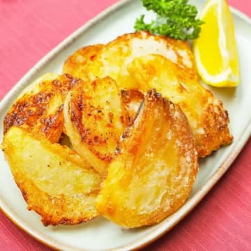 【冬の玉ねぎ、こう調理すると別物レベルに旨い！】「甘さが爆発しててビビった」「野菜なのに子どもが取り合う」玉ねぎが主役の絶品おかずレシピ4選