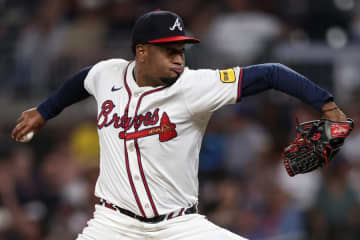 兄のド軍入りから数時間後…ディアス弟に吉報　防御率8点台で終了も決まった新天地