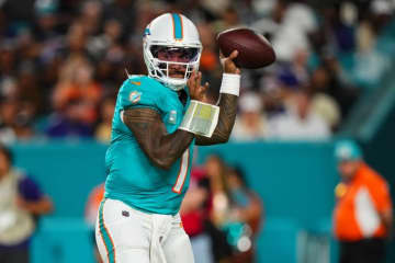 氷点下ゲームでの初勝利を目指すドルフィンズQBタゴヴァイロア