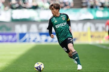 10番&主将が電撃移籍も「誰も責めないよ」　チーム牽引も昇格ならず…「ただただ感謝しかない」