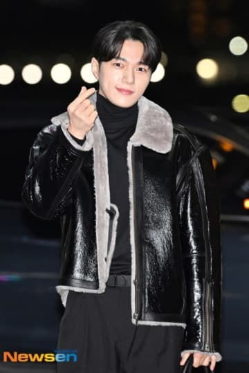 【PHOTO】キム・ミョンス、海外スケジュールのため出国（動画あり）