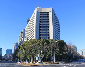 “ダンディな隠居紳士”が12歳男児にわいせつ容疑…マンション住人明かす逮捕された75歳塾講師の「素顔」