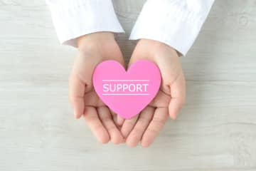 【支援金】「子ども1人当たり2万円」の支給が決定！ 妊娠中で“1月に出産予定”なのですが、私も「2万円を受け取る」ことができますか？“対象になる子ども”の条件とは