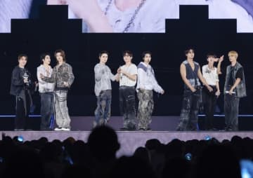 SEVENTEEN、久しぶりの東京ドーム公演で喜びを分かち合う…ファンの掛け声に感動