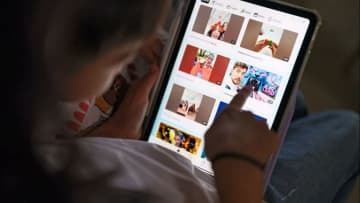 SNSから締め出されたはずの10代、一部は既に復帰　オーストラリア