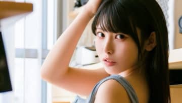 柑橘もこ｜午後の静けさをほどく影