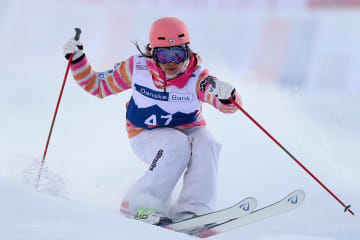 女子モーグル元日本代表「あとから見返してビックリ!!」最新姿に衝撃「 日焼けしてきたツケと老化が止まりません笑」