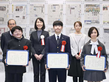 埼玉の小5篠塚さんら表彰　新聞記事感想コンクール