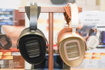 HIFIMANから“Wi-Fi接続”ヘッドフォン上陸。ヤマハのヘッドフォンアンプ「HA-3000A」にも注目