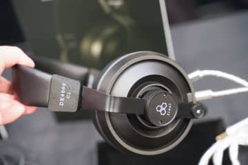 finalから新密閉型「DX4000 CL」、BAの可能性引き出すS series最上位「S6000」