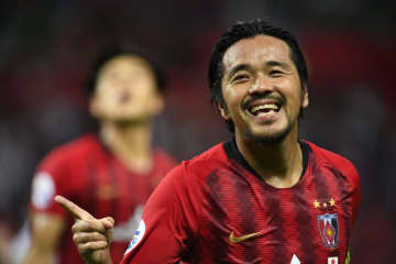 【浦和-鹿島】興梠慎三が引退試合、まさか英語でスピーチ。西大伍にもはなむけ。「目標は浦和の監督。またこのピッチで会いましょう」