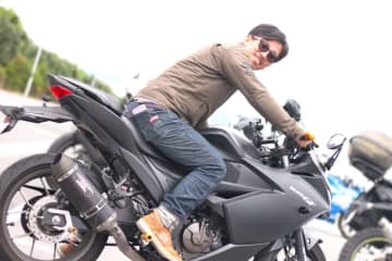 ヨシムラマフラーがお気に入り！　ジクサーSF250【みんなのバイク】