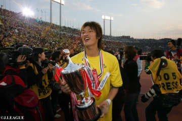 「解説じゃないですね。応援でした」　元日本代表の巻誠一郎氏が古巣千葉の昇格に歓喜！「すべてが大切な歴史の一部」