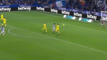 久保建英、痛恨の決定機逸「なぜ右でいった」ハーフウェイラインから超高速ラン→完璧な抜け出しからの右足フィニッシュも枠外へ…「こういうの決めないと」