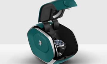 オーデマ ピゲが複雑なパーペチュアルカレンダーの操作を全自動で行う革新的なウオッチボックスを開発