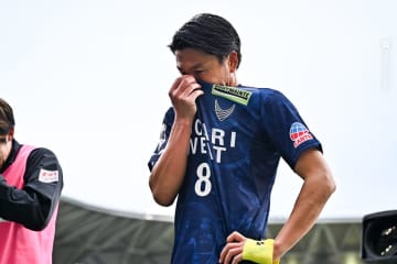 「準優勝は何も残らない」あと一歩J1に届かず…徳島・岩尾憲は悔しさを露わに「この景色、気持ちを忘れないことが大切」