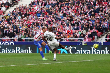 “スーパーサブ”のグリーズマンが決勝弾！　アトレティコ、ホームでバレンシアを下し連敗ストップ